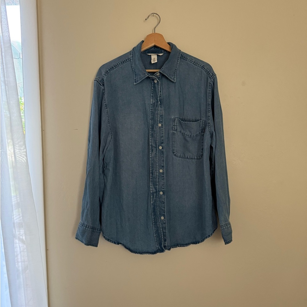 H&M Light Blue Casual Button Down Shirt